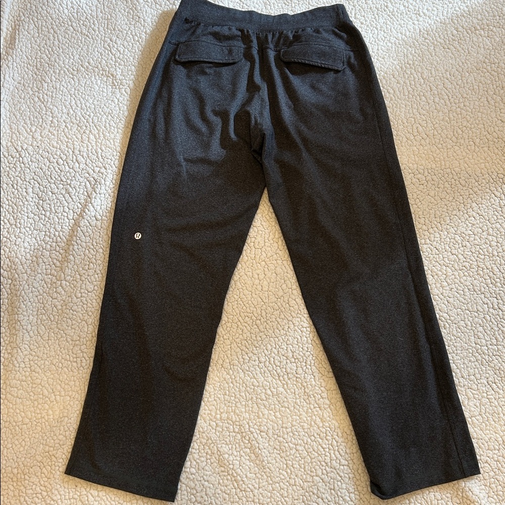 Men's Lululemon Athletic Pants
Heathered Dark Gray Size MEDIUM